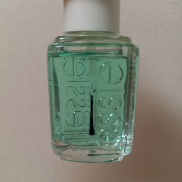 Essie(エッシー)のエッシーベースコート Essie First Base Coat 13.5 ml コスメ/美容のネイル(ネイルトップコート/ベースコート)の商品写真