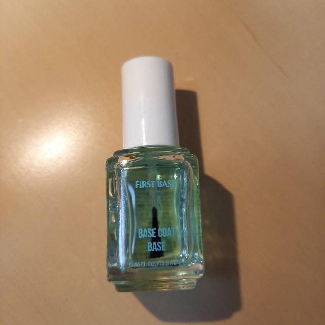 Essie(エッシー)のエッシーベースコート Essie First Base Coat 13.5 ml コスメ/美容のネイル(ネイルトップコート/ベースコート)の商品写真