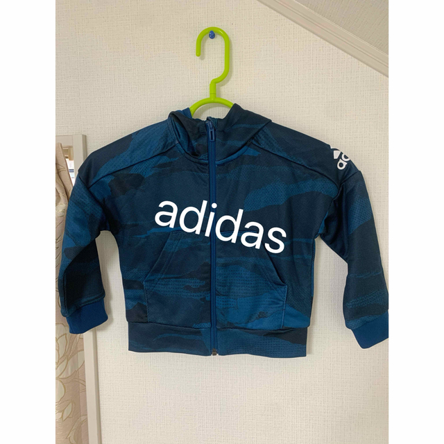 adidas(アディダス)のadidasキッズアウター キッズ/ベビー/マタニティのキッズ服男の子用(90cm~)(ジャケット/上着)の商品写真