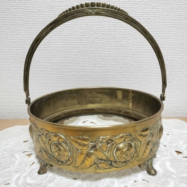 英国アンティーク 真鍮 鍋用ホルダー 植物の鉢カバーとして ヴィクトリアン