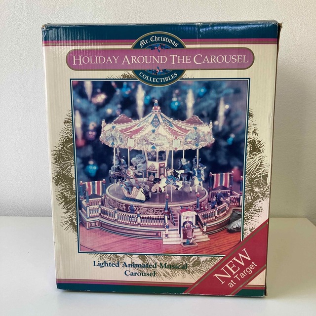 HOLIDAY AROUND THE CAROUSEL メリーゴーランド