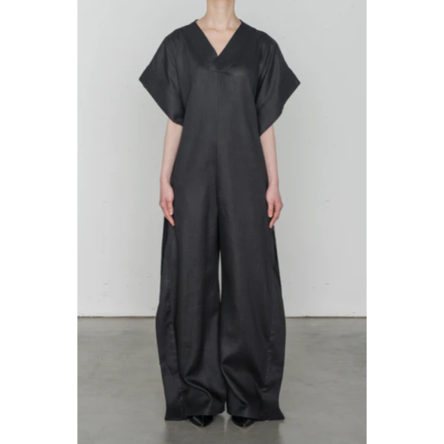 HYKE(ハイク)の【新品】【HYKE】LINEN JUMPSUIT レディースのワンピース(その他)の商品写真