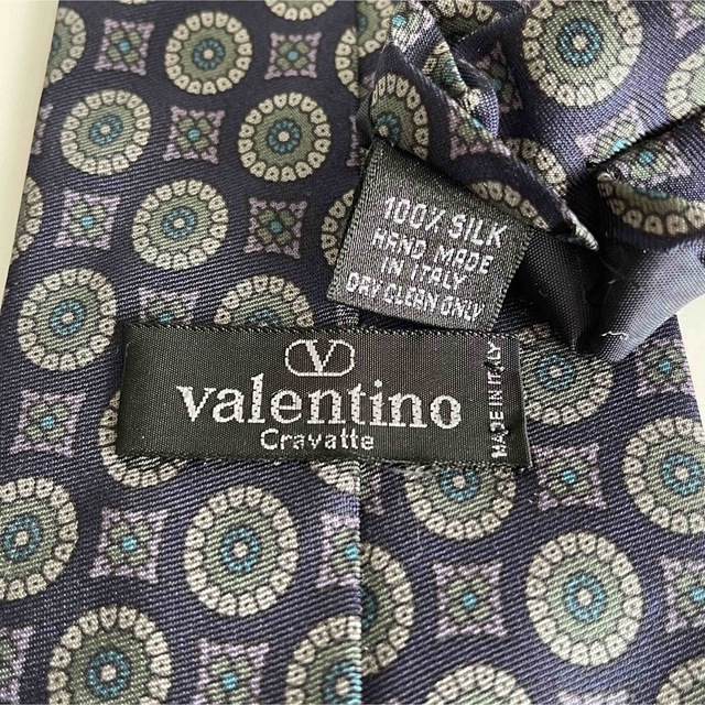 VALENTINO(ヴァレンティノ)のヴァレンティノ　ネクタイ  メンズのファッション小物(ネクタイ)の商品写真