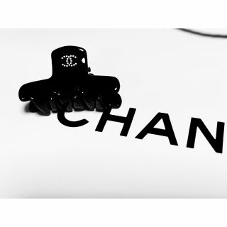 CHANEL(バレッタ/ヘアクリップ)のフリマアイテム一覧 CHANEL(バレッタ/ヘアクリップ)のフリマアイテム一覧