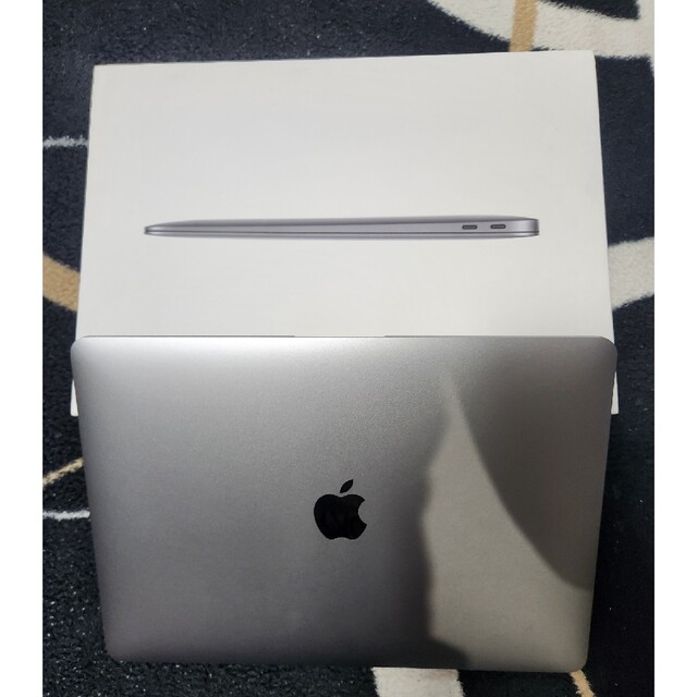 MacBook Air MGN63J/A