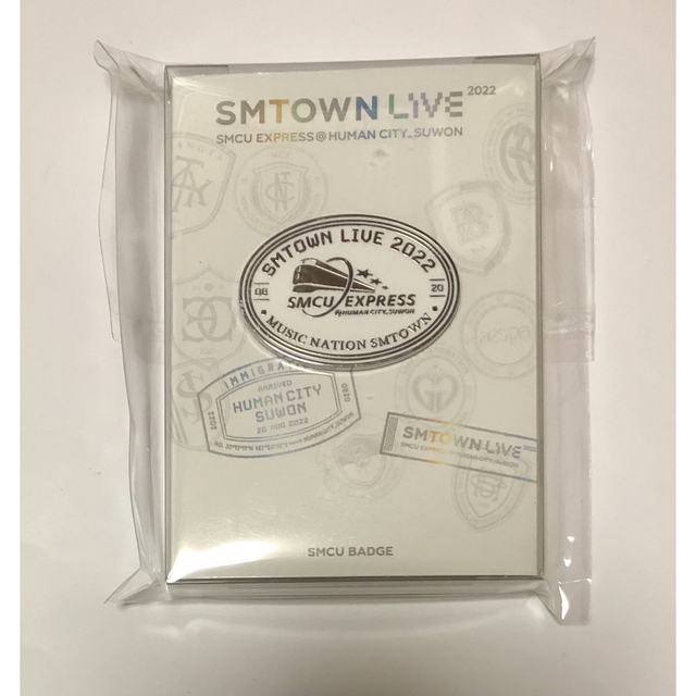  SMTOWN LIVE 2022  SMCU EXPRESS  バッジ エンタメ/ホビーのタレントグッズ(アイドルグッズ)の商品写真