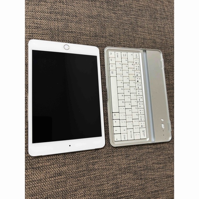 完全ジャンク　iPad mini4 スマホ/家電/カメラのPC/タブレット(タブレット)の商品写真