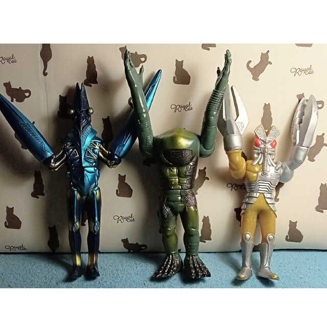 BANDAI ウルトラ怪獣3体日本製バンダイソフビ人形の通販 by 菊千代 ソフビ怪獣 バンダイ 3体 日本製