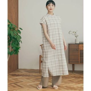 アーバンリサーチドアーズ(URBAN RESEARCH DOORS)の【OFF×GRY】FORK&SPOON バンドカラーフレンチスリーブシャツワンピース(ロングワンピース/マキシワンピース)