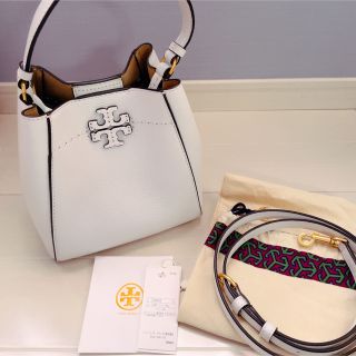 トリーバーチ(Tory Burch)のトリーバーチ　マックグロースモールバケット　バッグ(ハンドバッグ)