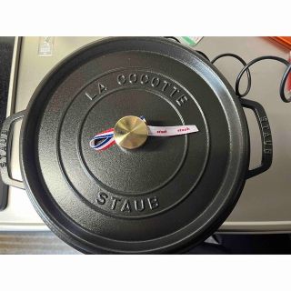 ストウブ(STAUB)の超格安定価以下！staub ピコココットラウンド28センチ　新品　(鍋/フライパン)