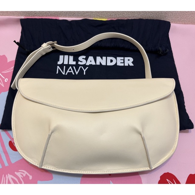 Jil Sander(ジルサンダー)の【新品未使用】◆ジルサンダーネイビー 丸型バッグ クリーム レディースのバッグ(ショルダーバッグ)の商品写真