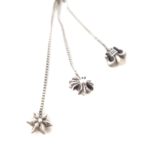 Chrome Hearts(クロムハーツ)のCHROME HEARTS Earrings JOJO 3 Charm 左耳用 メンズのアクセサリー(ピアス(片耳用))の商品写真