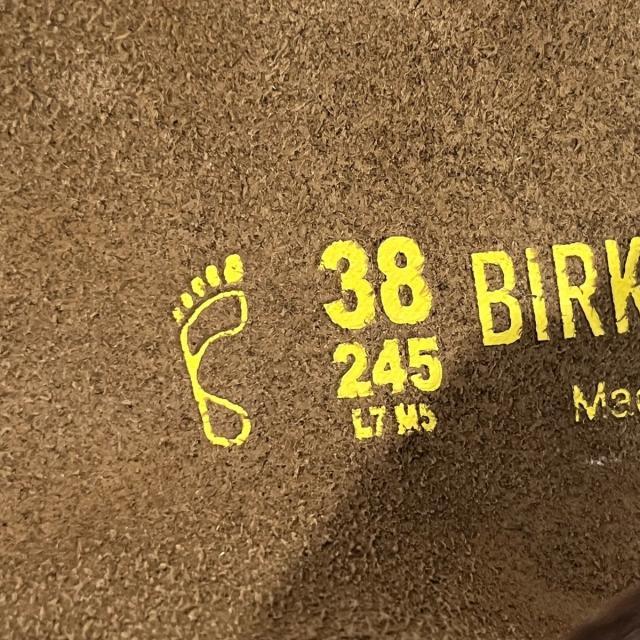 BIRKENSTOCK(ビルケンシュトック)のビルケンシュトック サンダル 38 - レザー レディースの靴/シューズ(サンダル)の商品写真