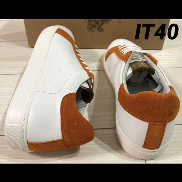 【新品】STUDSWAR(スタッズウォー) ホワイト/オレンジ 40 メンズの靴/シューズ(スニーカー)の商品写真