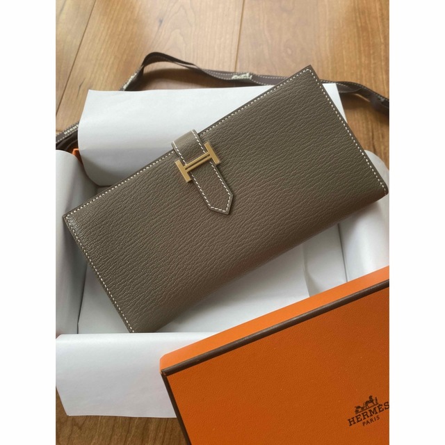 入手困難‼️ HERMES バイカラー ベアンスフレ エトゥープ 白 長財布