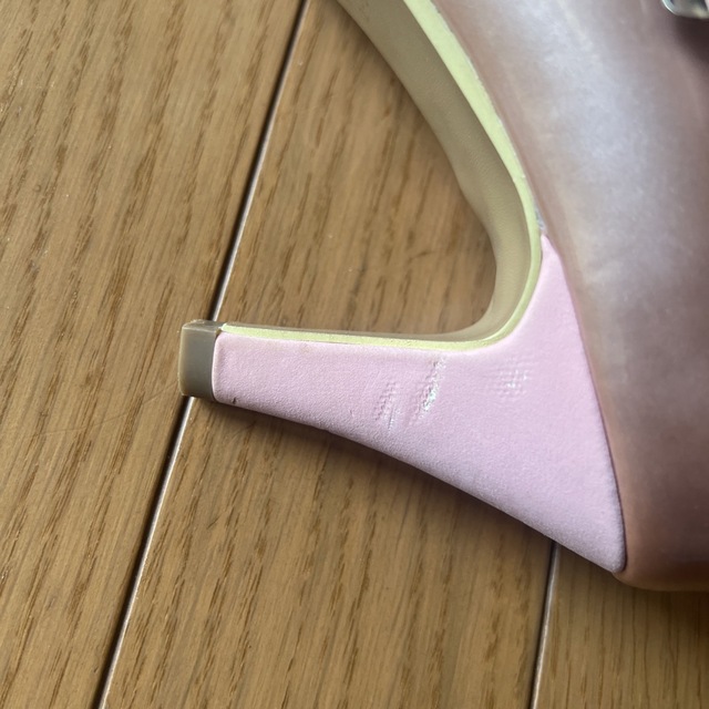 しまむら(シマムラ)のピンク パンプス エナメル レディースの靴/シューズ(ハイヒール/パンプス)の商品写真