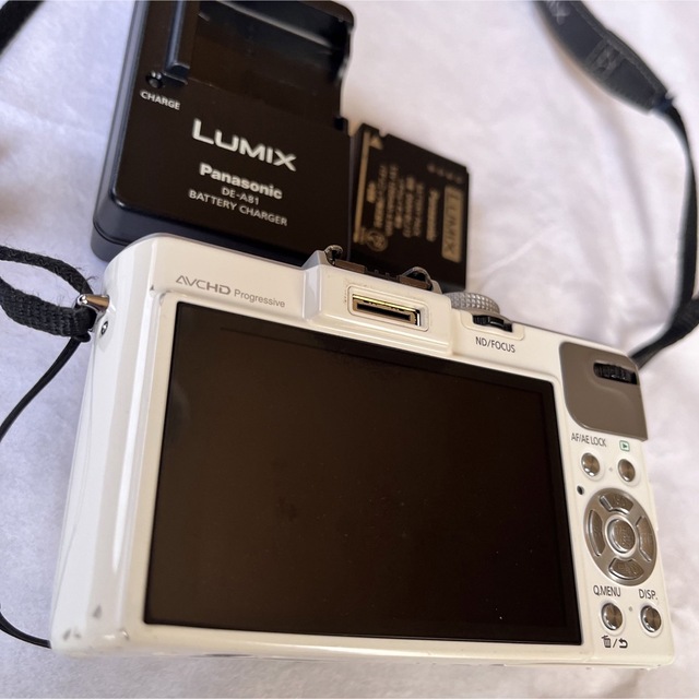 Panasonic(パナソニック)の【セール】【期間限定値下げ】LUMIX DMC-LX7 ミラーレス スマホ/家電/カメラのカメラ(ミラーレス一眼)の商品写真