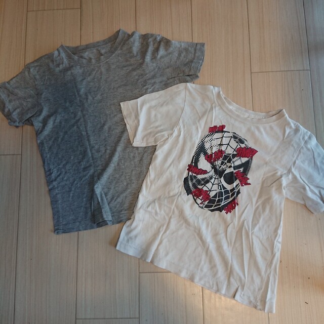 GU(ジーユー)のGU UNIQLO キッズTシャツ 140 キッズ/ベビー/マタニティのキッズ服男の子用(90cm~)(Tシャツ/カットソー)の商品写真