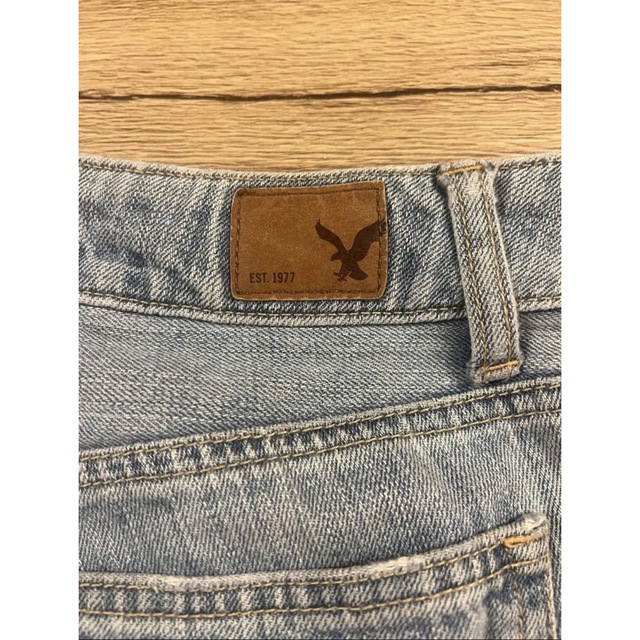 American Eagle(アメリカンイーグル)の【AMERICAN EAGLE OUTFITTERS】デニム（ダメージ） レディースのパンツ(デニム/ジーンズ)の商品写真