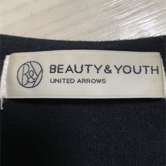 BEAUTY&YOUTH UNITED ARROWS(ビューティアンドユースユナイテッドアローズ)のビューティーアンドユース　美品　ボーダーカットソー　チュニック　スパンコール　黒 レディースのトップス(チュニック)の商品写真