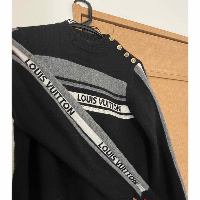 驚きの値段 LOUIS VUITTON - VUITTON ニット+セーター