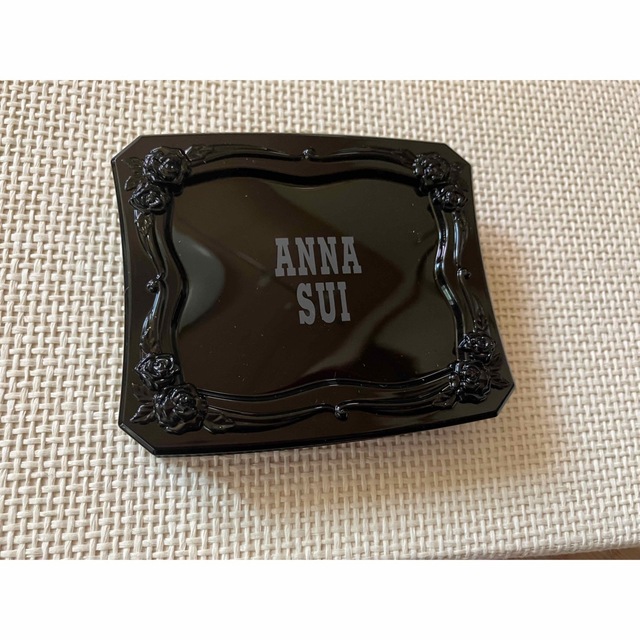 ANNA SUI(アナスイ)のANNA SUI アナスイ　アイブロウコンパクト03 コスメ/美容のベースメイク/化粧品(パウダーアイブロウ)の商品写真