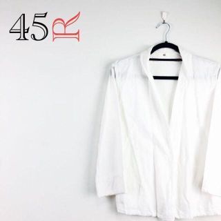 フォーティファイブアール(45R)の45R シャツ　ホワイト　白　ワンポイントロゴ　刺繍　レディース(シャツ/ブラウス(長袖/七分))