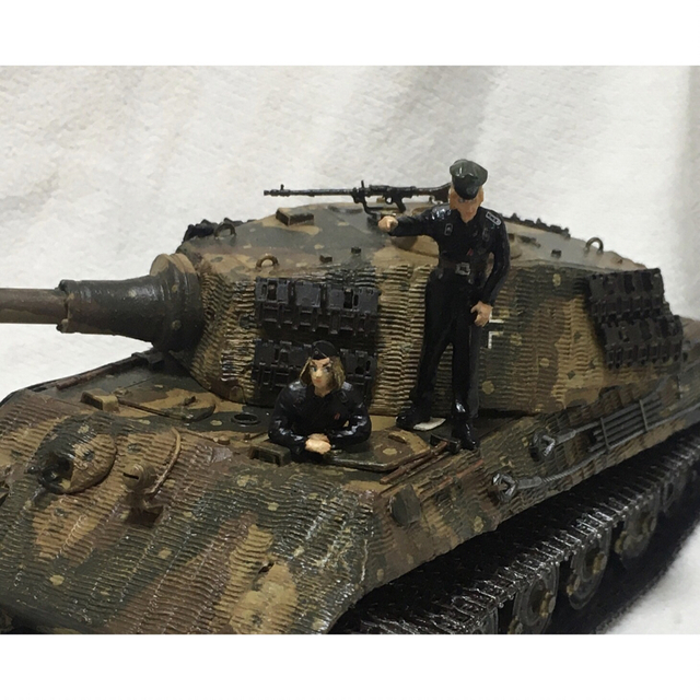 1/35 WW2 ドイツ女性戦車兵　フィギュア2体セット完成品① エンタメ/ホビーのおもちゃ/ぬいぐるみ(模型/プラモデル)の商品写真