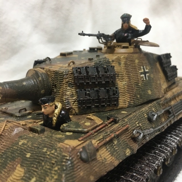 1/35 WW2 ドイツ女性戦車兵　フィギュア2体セット完成品③ エンタメ/ホビーのおもちゃ/ぬいぐるみ(模型/プラモデル)の商品写真