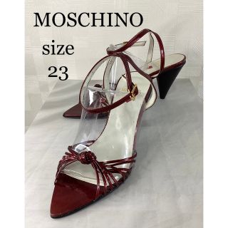 モスキーノ(MOSCHINO)の未使用　モスキーノ　パテントサンダル(サンダル)