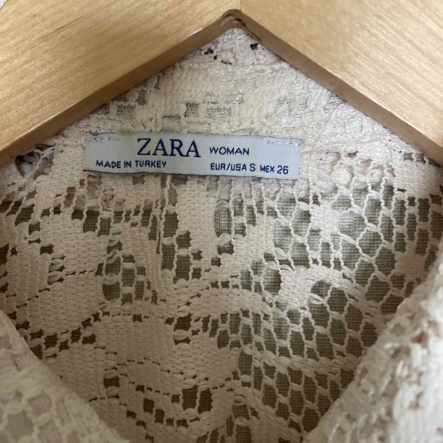 ZARA(ザラ)のZARA woman フラワーエンブロイダリー　シースルーシャツ レディースのトップス(シャツ/ブラウス(長袖/七分))の商品写真