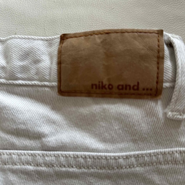 niko and...(ニコアンド)のnikoand テーパードアンクルジーンズ レディースのパンツ(デニム/ジーンズ)の商品写真