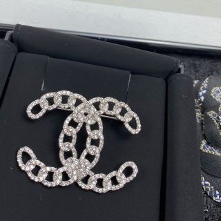 シャネル ブローチの通販 4,000点以上 | CHANELを買うならラクマ シャネル ブローチの通販 4,000点以上 | CHANELを買うならラクマ