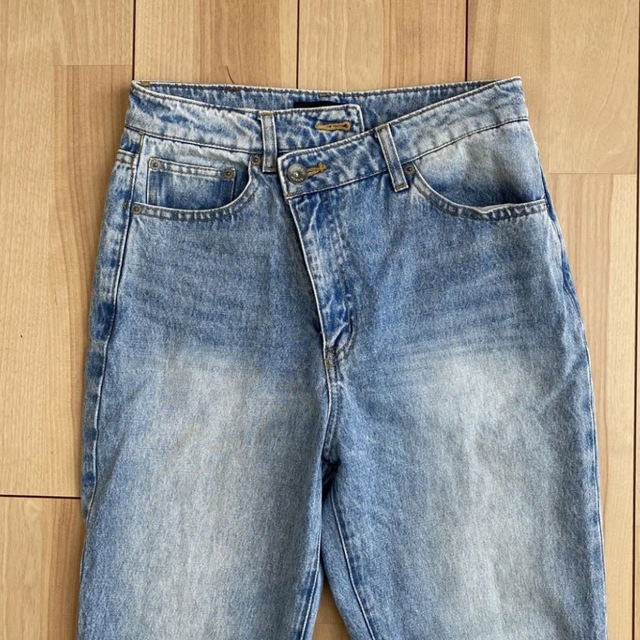 JEANASIS(ジーナシス)のJEANASIS ラップデザインストレートデニム レディースのパンツ(デニム/ジーンズ)の商品写真