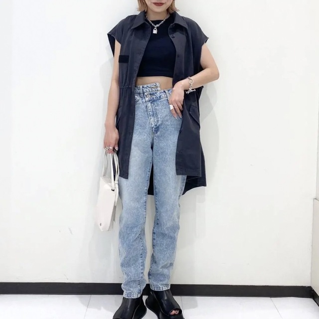 JEANASIS(ジーナシス)のJEANASIS ラップデザインストレートデニム レディースのパンツ(デニム/ジーンズ)の商品写真