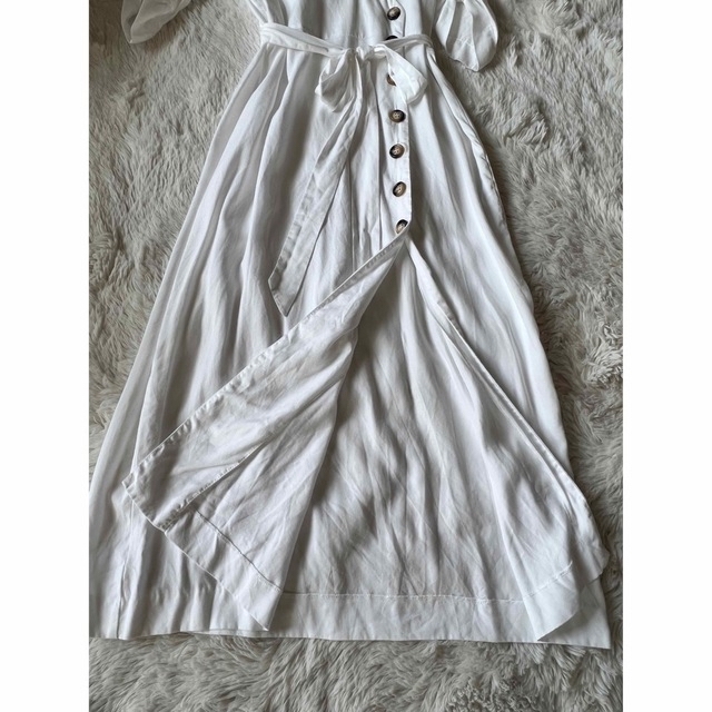 ZARA(ザラ)のザラ　XL  ロングワンピース　スカート　白ホワイト　トップス　アウター　羽織り レディースのワンピース(ロングワンピース/マキシワンピース)の商品写真