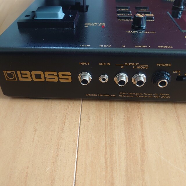 BOSS(ボス)のBOSS GT-100+専用ソフトケースCB-GT100 楽器のギター(エフェクター)の商品写真