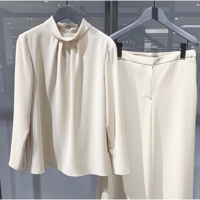 Theory luxe - theory luxe モックネックブラウス オフホワイト Theory luxe - theory luxe モックネックブラウス オフホワイト