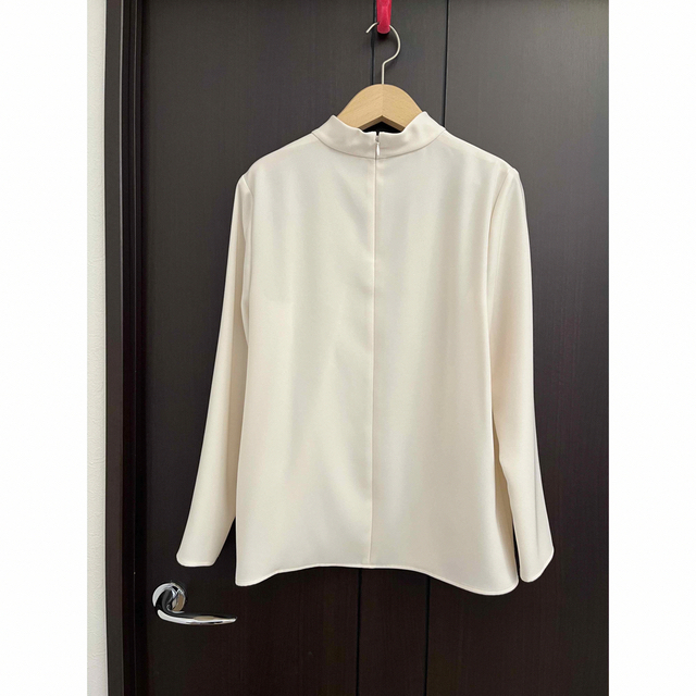 Theory luxe - theory luxe モックネックブラウス オフホワイト Theory luxe - theory luxe モックネックブラウス オフホワイト