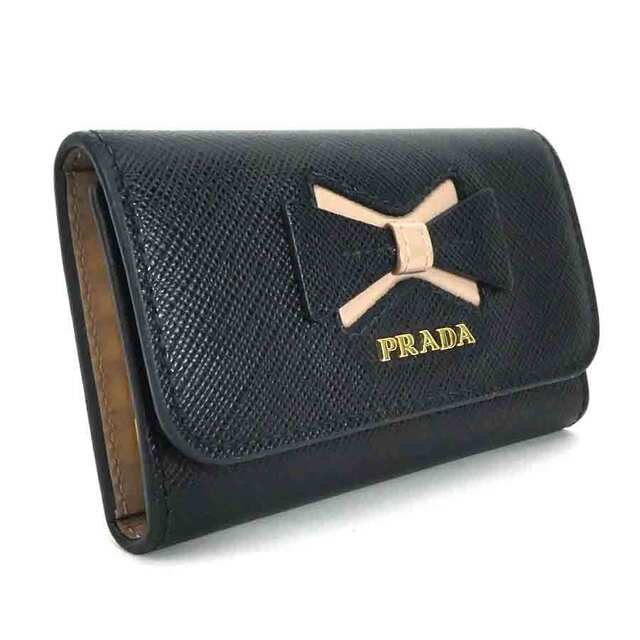 PRADA(プラダ)のプラダ PRADA キーケース レザー ブラック×ピンクベージュ ゴールド レディース 送料無料【中古】 h29347f ハンドメイドのファッション小物(キーケース/名刺入れ)の商品写真