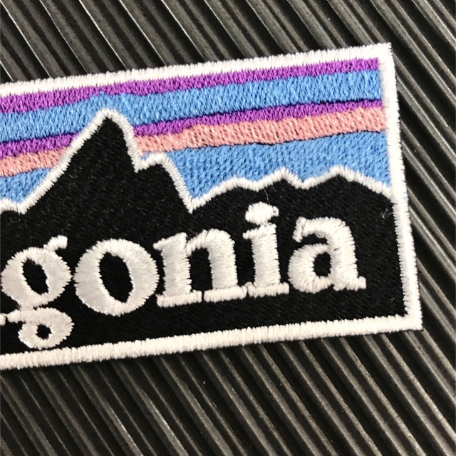 patagonia(パタゴニア)のPATAGONIA パタゴニア フィッツロイ ロゴ アイロンワッペン -46 レディースのバッグ(その他)の商品写真