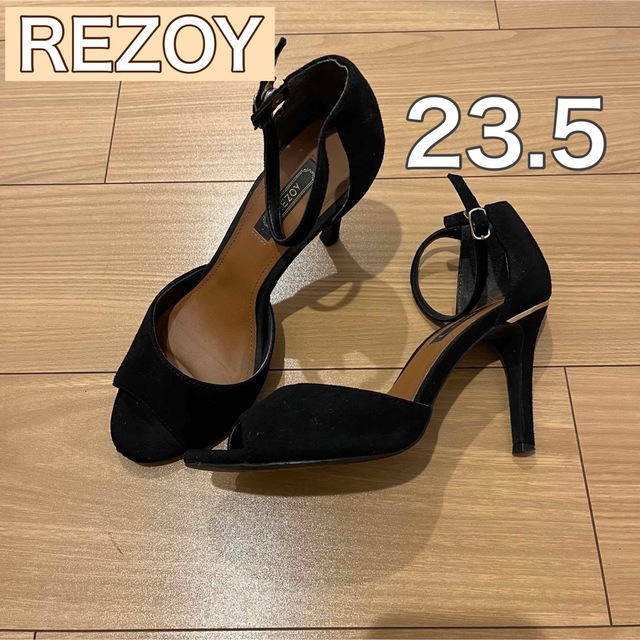REZOY(リゾイ)のREZOY リゾイ　パンプス　23.5 ブラック　ゴールド レディースの靴/シューズ(ハイヒール/パンプス)の商品写真