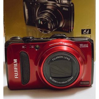 フジフイルム(富士フイルム)のFUJI FILM FinePix F550EXR RED ジャンク品(コンパクトデジタルカメラ)