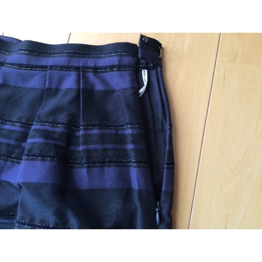 NATURAL BEAUTY(ナチュラルビューティー)の新品　タグ付　ナチュラルビューティー　Ｌサイズ　スカート レディースのスカート(ひざ丈スカート)の商品写真