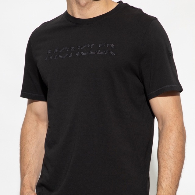 MONCLER(モンクレール)の★新作★ MONCLER Tシャツ Ｓ　モンクレール ホワイト ワッペン 現行品 メンズのトップス(Tシャツ/カットソー(半袖/袖なし))の商品写真