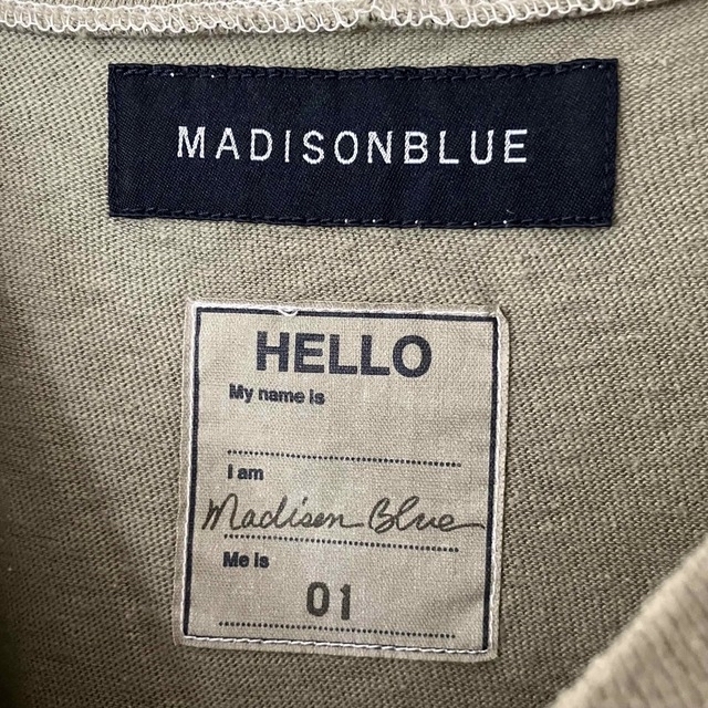 MADISONBLUE(マディソンブルー)の美品♡マディソンブルー  Hello ハロー　Tシャツ　ロゴTシャツ　01　 レディースのトップス(Tシャツ(半袖/袖なし))の商品写真