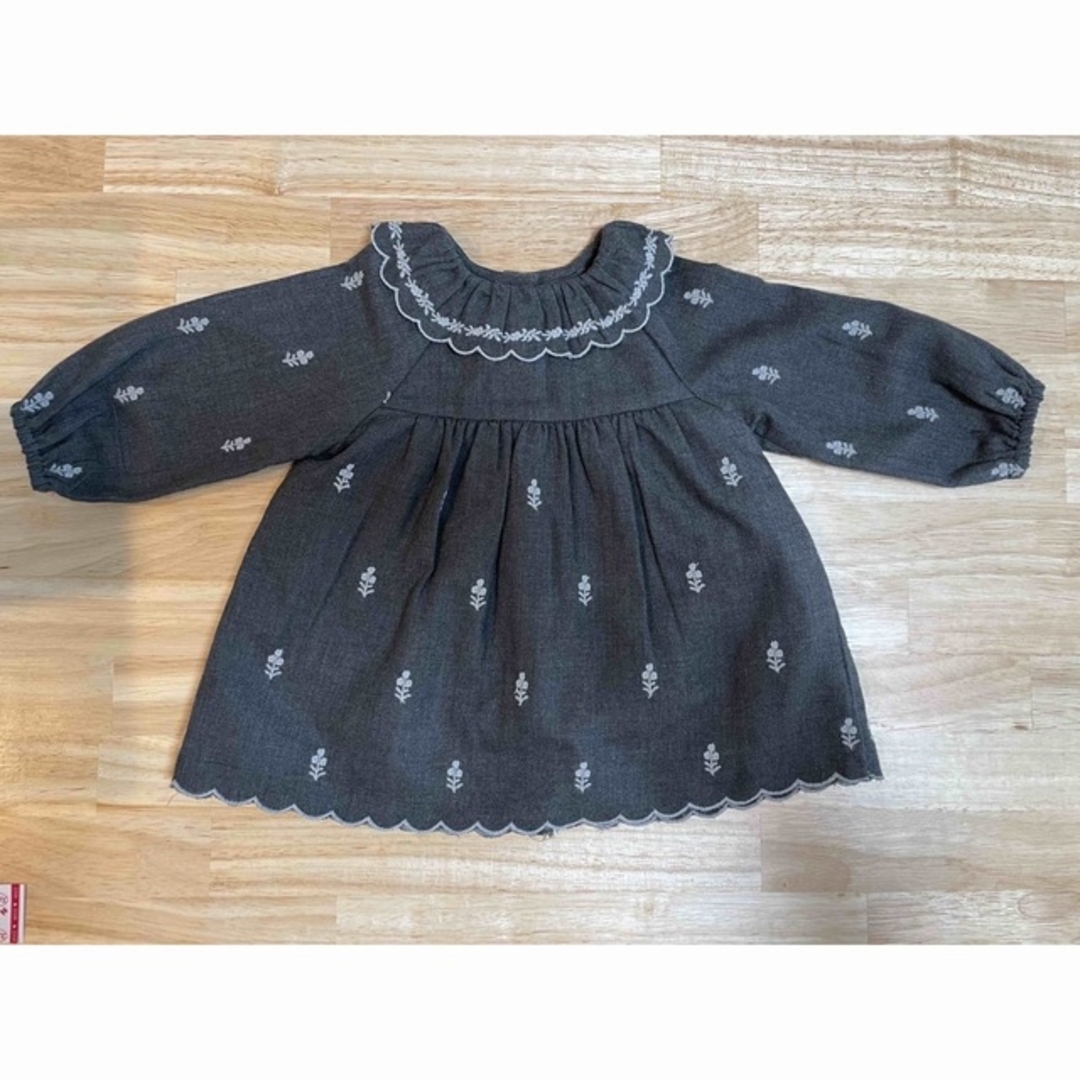 ZARA KIDS(ザラキッズ)のzara baby ザラベイビー || スカラップ エンブロイダリー ワンピース キッズ/ベビー/マタニティのベビー服(~85cm)(ワンピース)の商品写真