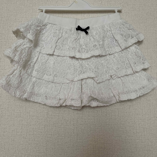 西松屋(ニシマツヤ)のレース ショートパンツ 120cm 女の子 キッズ/ベビー/マタニティのキッズ服女の子用(90cm~)(パンツ/スパッツ)の商品写真