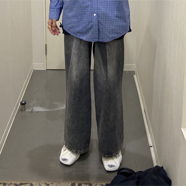 JOHN LAWRENCE SULLIVAN(ジョンローレンスサリバン)のジョンローレンスサリバン Washed Denim Wide Pants メンズのパンツ(デニム/ジーンズ)の商品写真